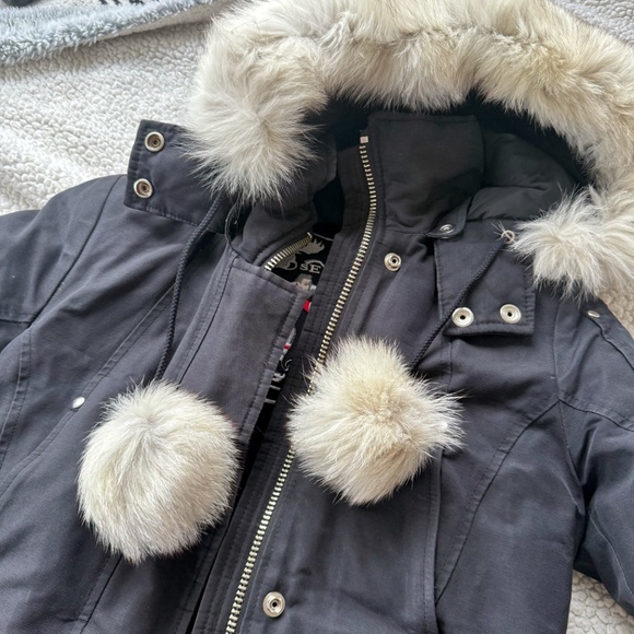 Moose Knuckles Original Stirling Shearling Trim Parka – Women’s XS - Picture 4 of 5